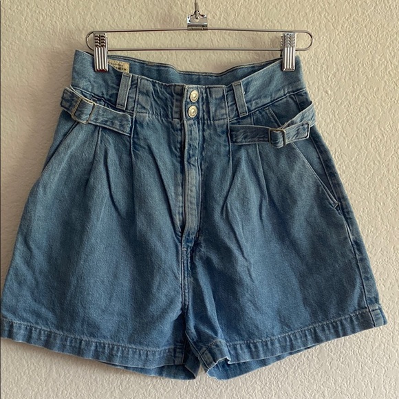 Levi's Pants - Denim High-Waisted Women's Shorts